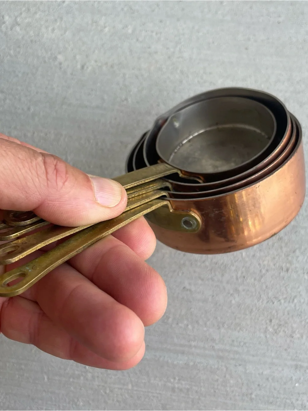 Set Of 4 Vintage Copper & Brass Handle Measuring Cups Nesting Pouring